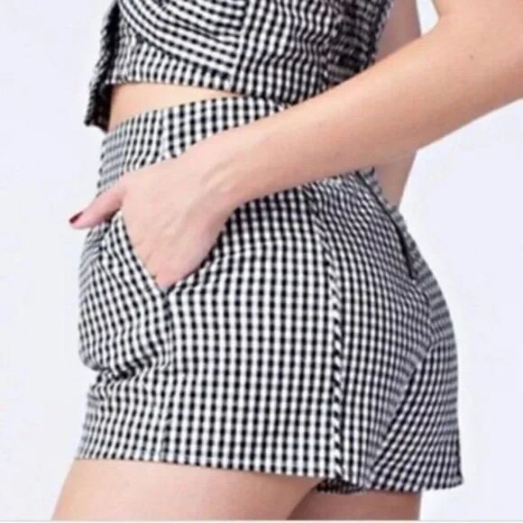 Wild Honey 50’s Style High Waist Shorts Size M New - Picture 1 of 6